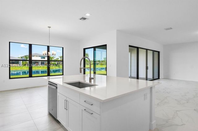 20415 Southernwood Ave, Boca Raton, FL 33434