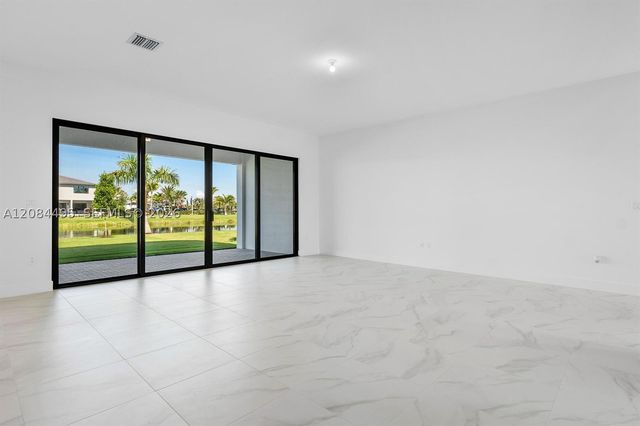 20415 Southernwood Ave, Boca Raton, FL 33434