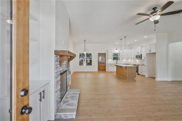 85 Presley Farm Parkway, Rockmart, GA 30153