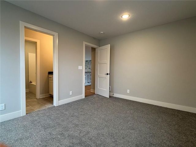 1605 SW Arbor Park Drive, Lee's Summit, MO 64082