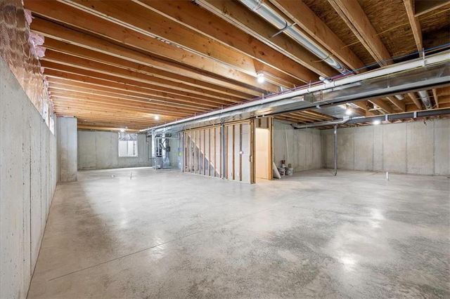 1605 SW Arbor Park Drive, Lee's Summit, MO 64082