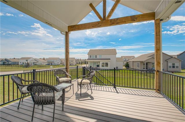 1605 SW Arbor Park Drive, Lee's Summit, MO 64082
