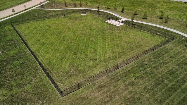 1605 SW Arbor Park Drive, Lee's Summit, MO 64082