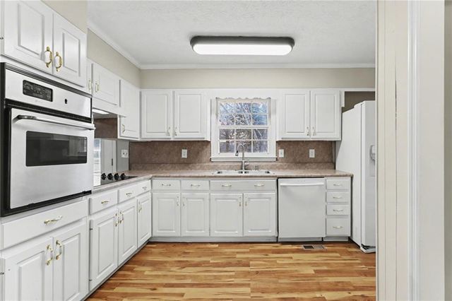 195 Tamea Trail, Covington, GA 30014