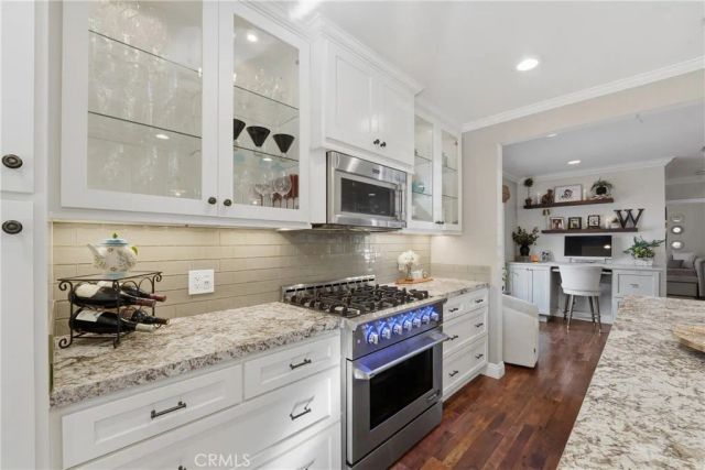 5220 E El Roble, Long Beach, CA 90815