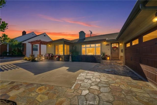 5220 E El Roble, Long Beach, CA 90815