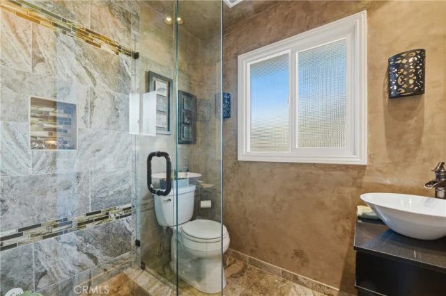 5220 E El Roble, Long Beach, CA 90815