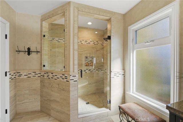 5220 E El Roble, Long Beach, CA 90815