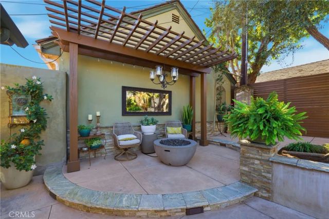 5220 E El Roble, Long Beach, CA 90815