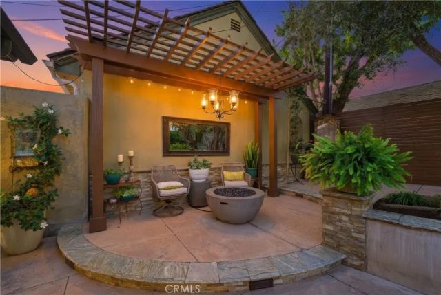 5220 E El Roble, Long Beach, CA 90815