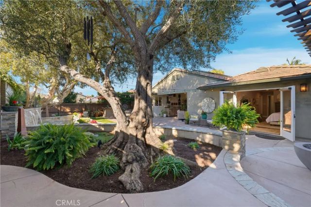 5220 E El Roble, Long Beach, CA 90815