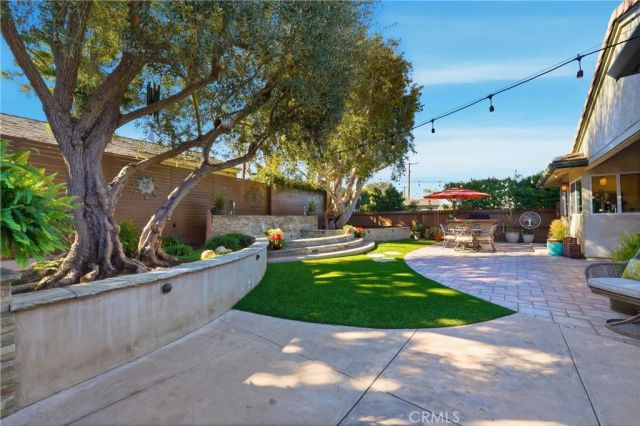 5220 E El Roble, Long Beach, CA 90815