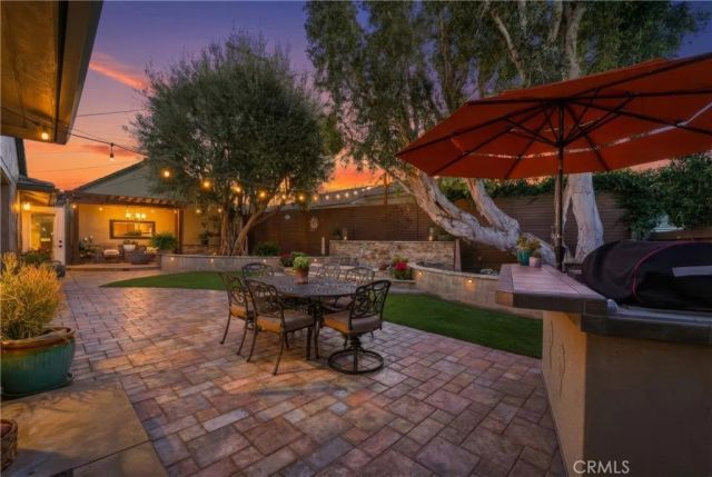 5220 E El Roble, Long Beach, CA 90815