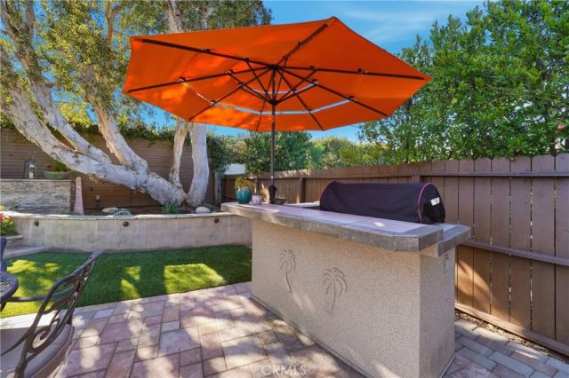 5220 E El Roble, Long Beach, CA 90815