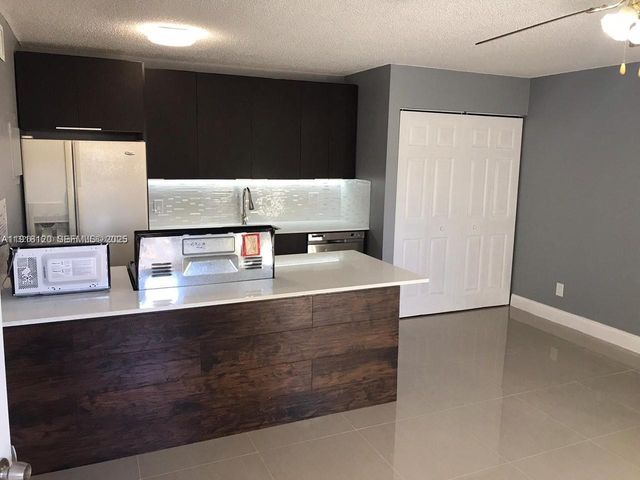 637 Executive Center Drive N107, West Palm Beach, FL 33401
