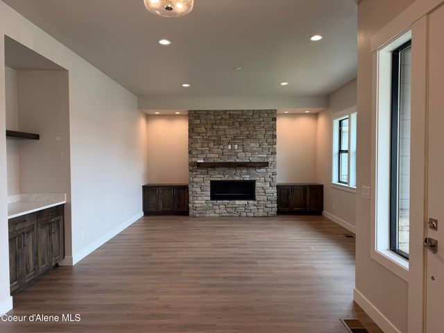 4444 W Hide Away LN, Coeur D'alene, ID 83815