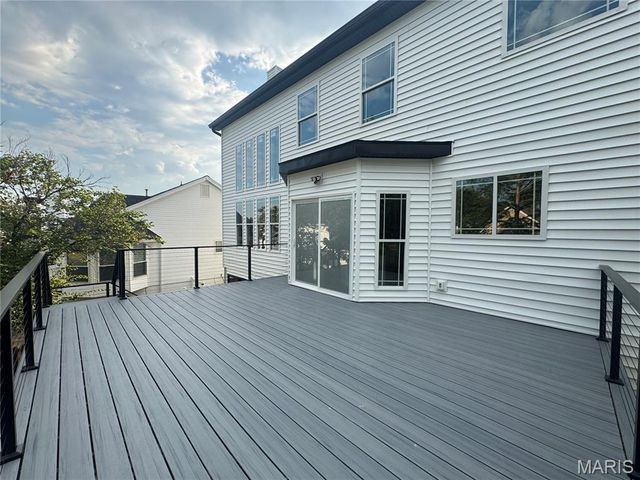 4829 Crosswood Drive, St Louis, MO 63129