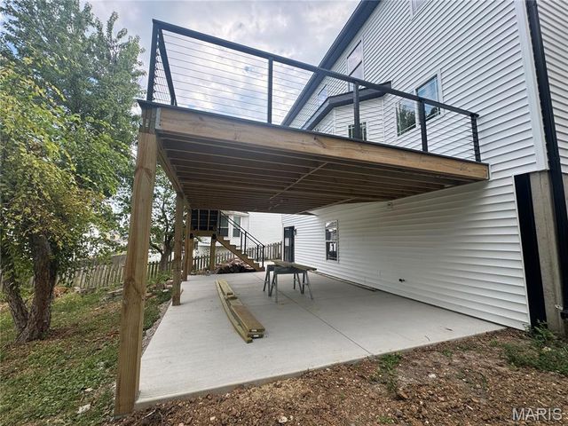 4829 Crosswood Drive, St Louis, MO 63129
