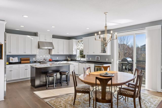 17 Crescent Lane, North Oaks, MN 55127