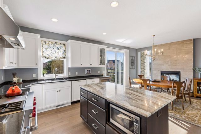 17 Crescent Lane, North Oaks, MN 55127