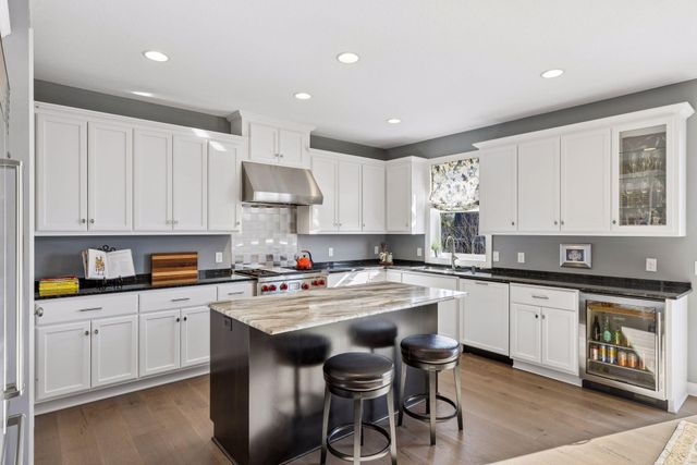 17 Crescent Lane, North Oaks, MN 55127