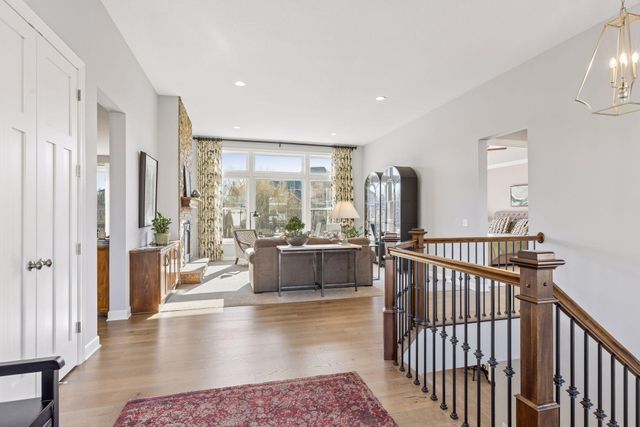 17 Crescent Lane, North Oaks, MN 55127