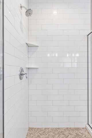 17 Crescent Lane, North Oaks, MN 55127