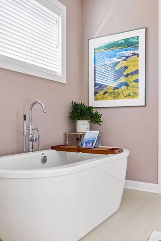 17 Crescent Lane, North Oaks, MN 55127