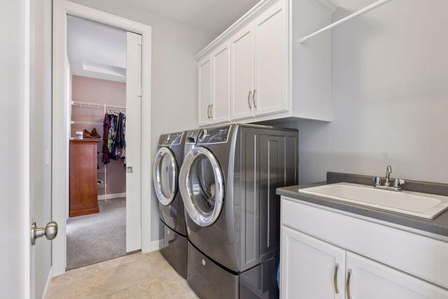 17 Crescent Lane, North Oaks, MN 55127