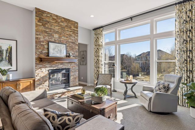 17 Crescent Lane, North Oaks, MN 55127