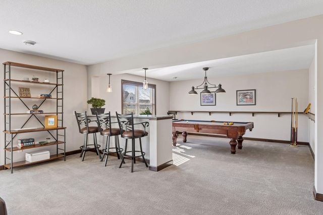 17 Crescent Lane, North Oaks, MN 55127