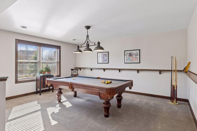 17 Crescent Lane, North Oaks, MN 55127