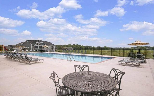 17 Crescent Lane, North Oaks, MN 55127