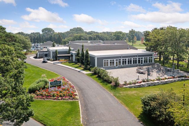 17 Crescent Lane, North Oaks, MN 55127