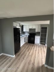 5215 AMAZON Avenue, Jacksonville, FL 32254