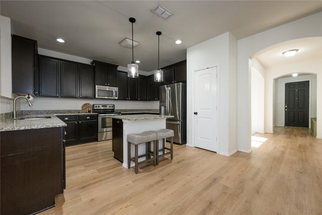 1627 Kawati Way, Krum, TX 76249