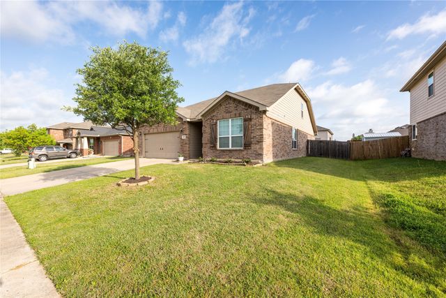 1627 Kawati Way, Krum, TX 76249