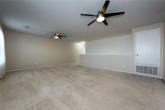 1627 Kawati Way, Krum, TX 76249