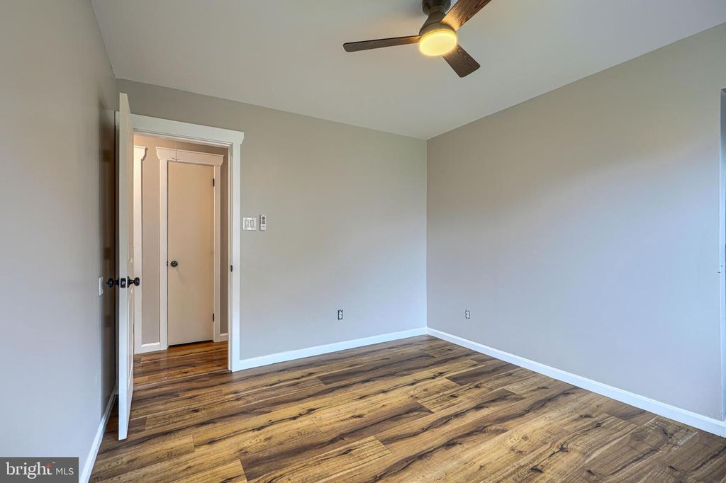 Image 30 of property listing at 1813 POTOMAC RD, Edgewater, MD 21037
