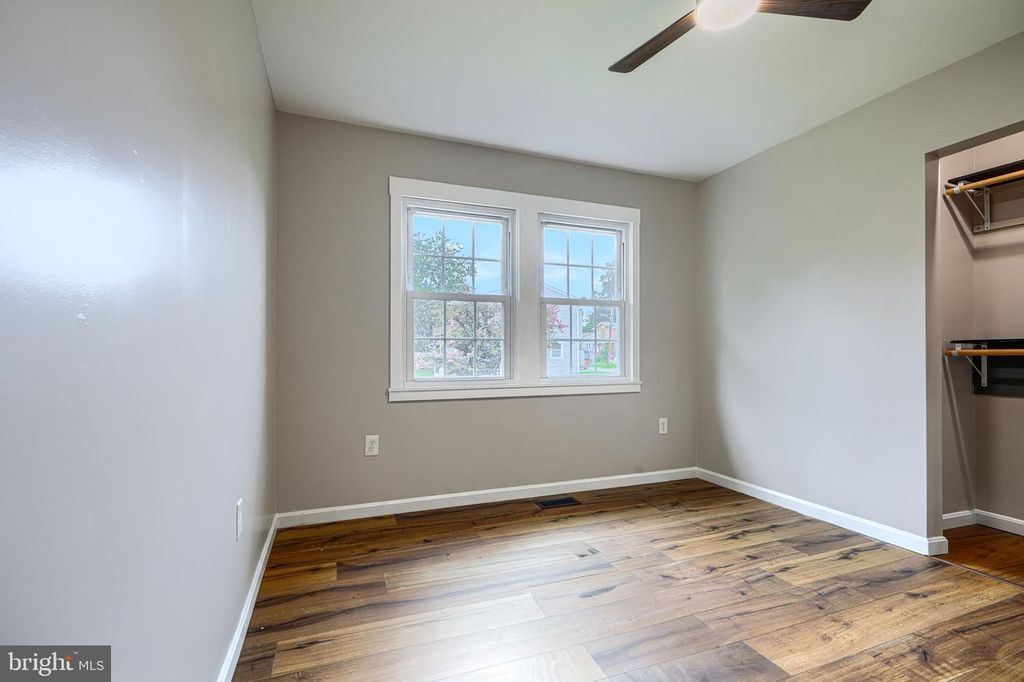 Image 32 of property listing at 1813 POTOMAC RD, Edgewater, MD 21037