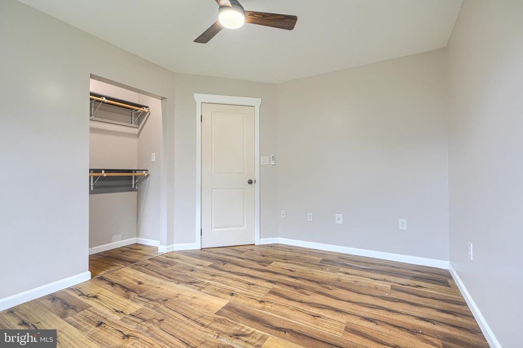 Image 34 of property listing at 1813 POTOMAC RD, Edgewater, MD 21037