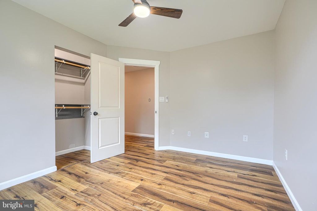 Image 35 of property listing at 1813 POTOMAC RD, Edgewater, MD 21037