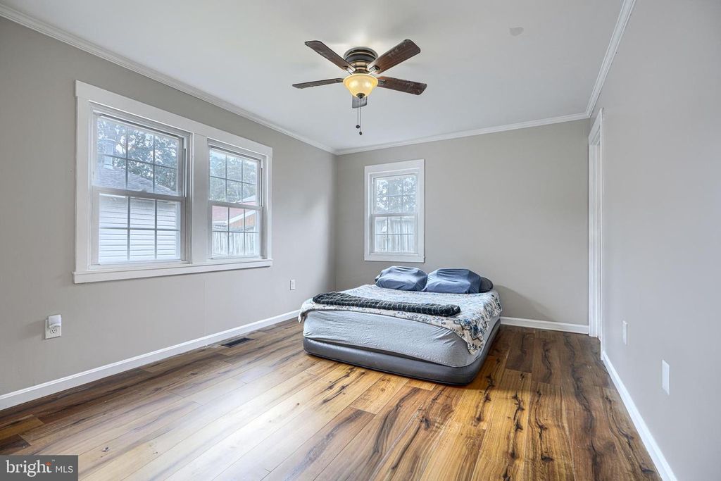 Image 40 of property listing at 1813 POTOMAC RD, Edgewater, MD 21037