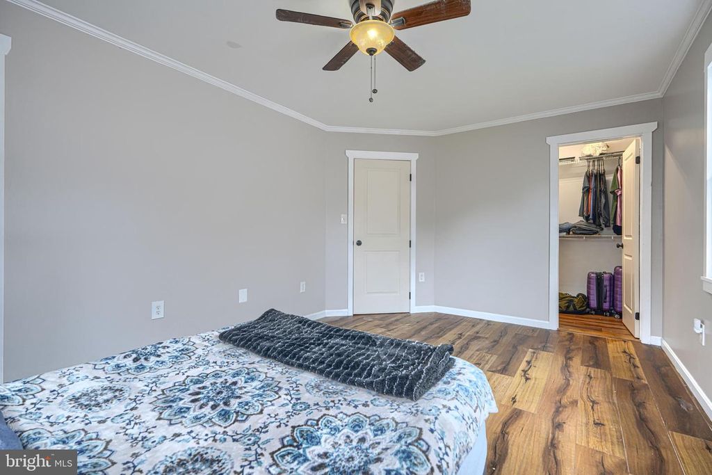 Image 42 of property listing at 1813 POTOMAC RD, Edgewater, MD 21037