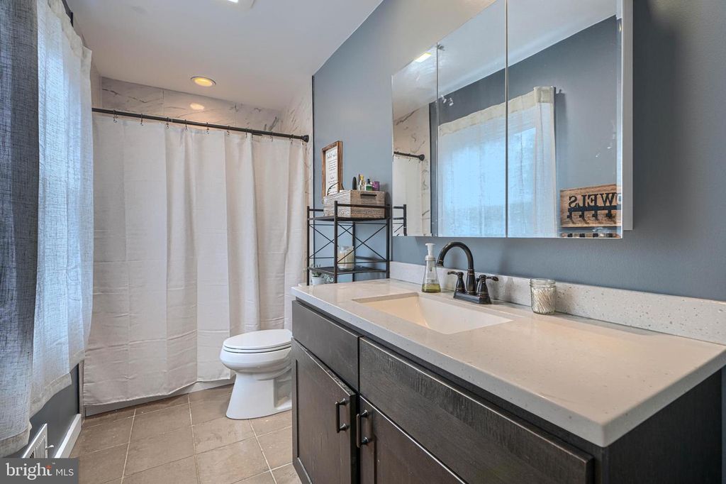 Image 45 of property listing at 1813 POTOMAC RD, Edgewater, MD 21037