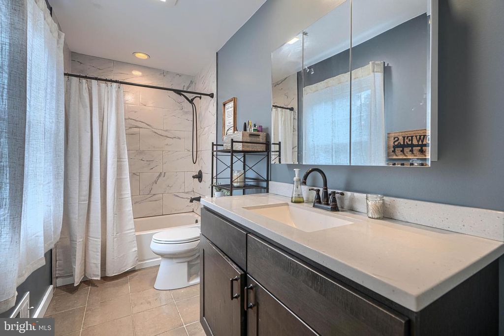 Image 46 of property listing at 1813 POTOMAC RD, Edgewater, MD 21037