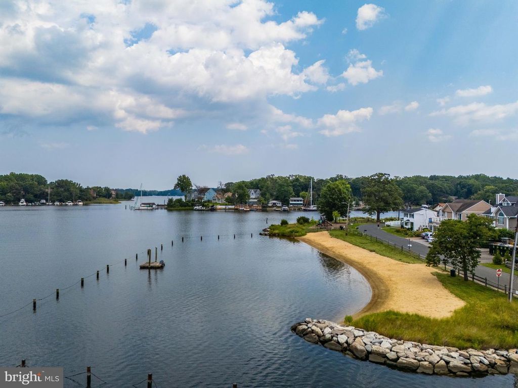 Image 59 of property listing at 1813 POTOMAC RD, Edgewater, MD 21037