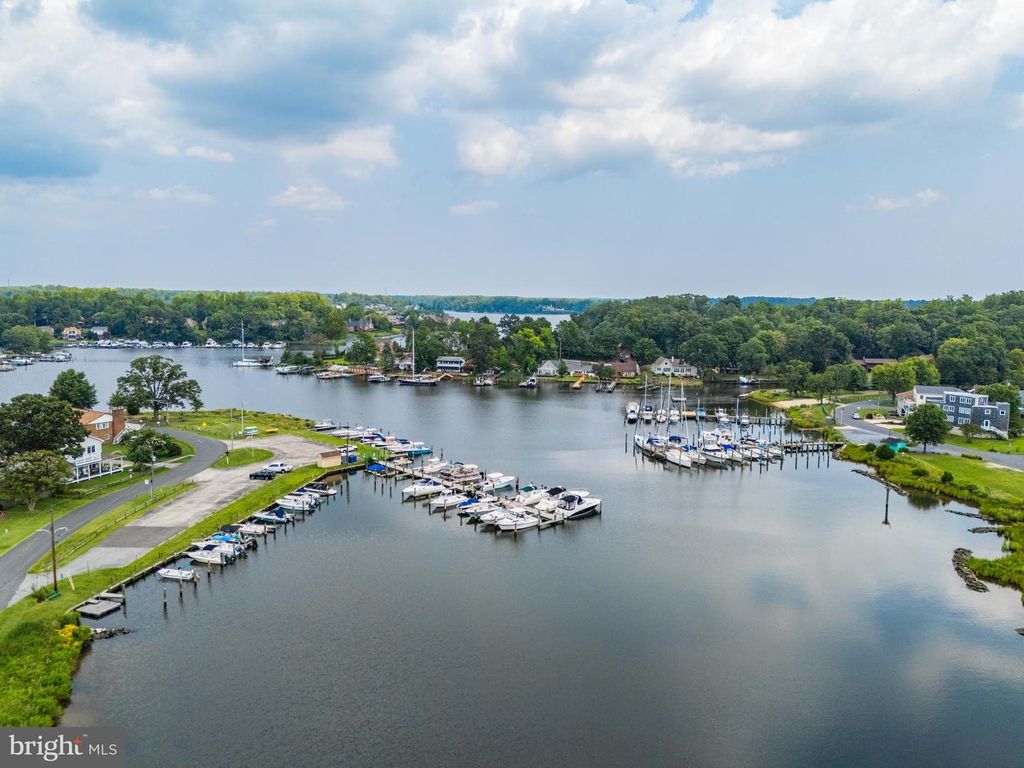 Image 61 of property listing at 1813 POTOMAC RD, Edgewater, MD 21037