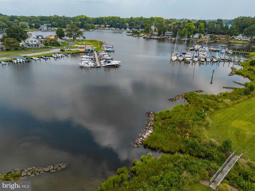 Image 62 of property listing at 1813 POTOMAC RD, Edgewater, MD 21037
