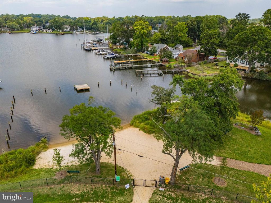 Image 63 of property listing at 1813 POTOMAC RD, Edgewater, MD 21037
